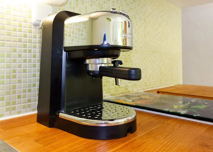 2-bdr With Shared Garden 3 Min Walk To Apartmán