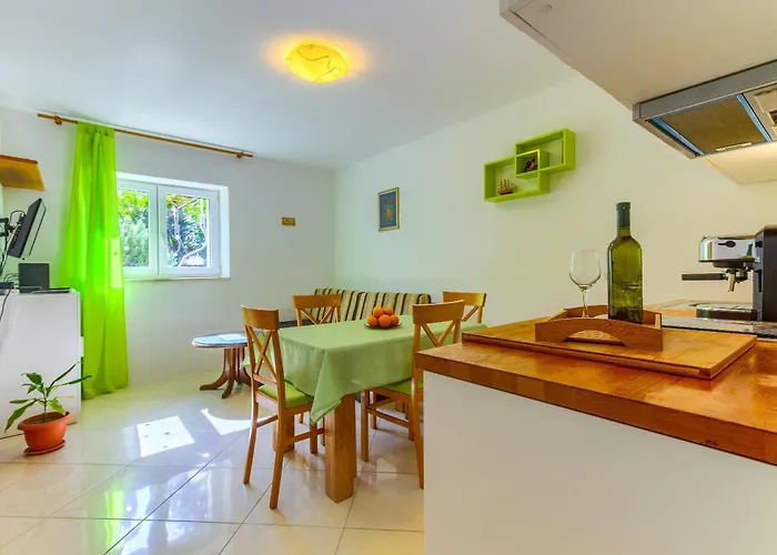 Apartmán 2-bdr With Shared Garden 3 Min Walk To Split