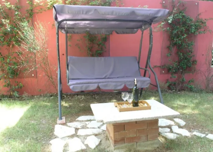 2-bdr With Shared Garden 3 Min Walk To Apartmán *