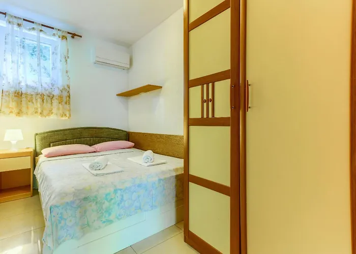 Apartmán 2-bdr With Shared Garden 3 Min Walk To