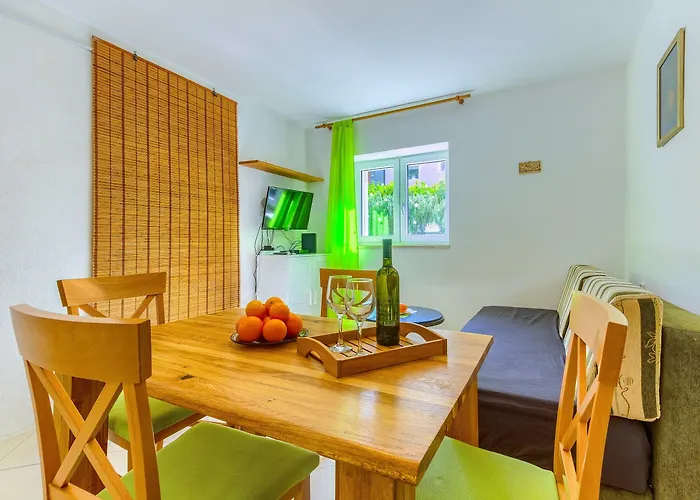 Apartmán 2-bdr With Shared Garden 3 Min Walk To