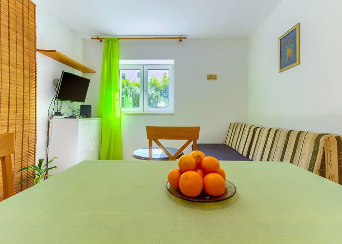 2-bdr With Shared Garden 3 Min Walk To Apartmán